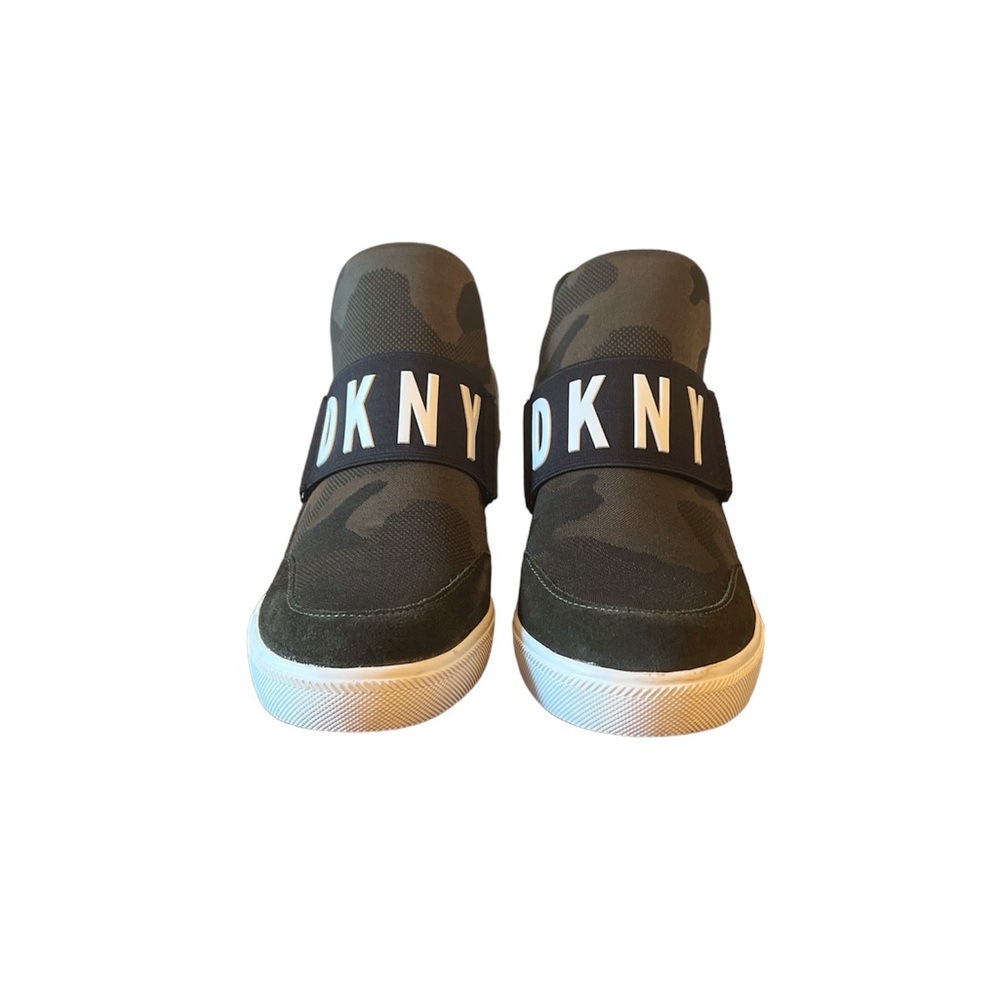 DKNY Cosmos Sneaker Leather & Fabric Slip-On Dark Green Camo SZ 8   Original Box - Picture 2 of 7